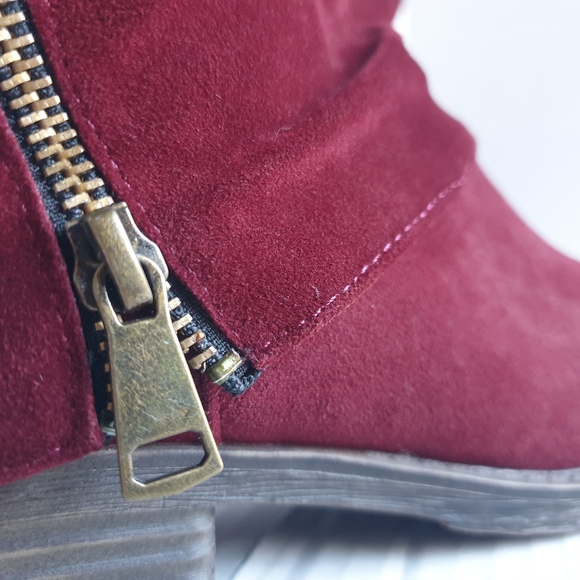French Blue Americana Burgundy Wine Faux-Suede Ruched Ankle Zip-Up Booties Sz 38 - Picture 3 of 16